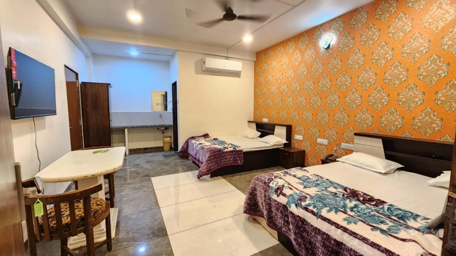 Hotel Bombay Darbar Simrol Exterior foto